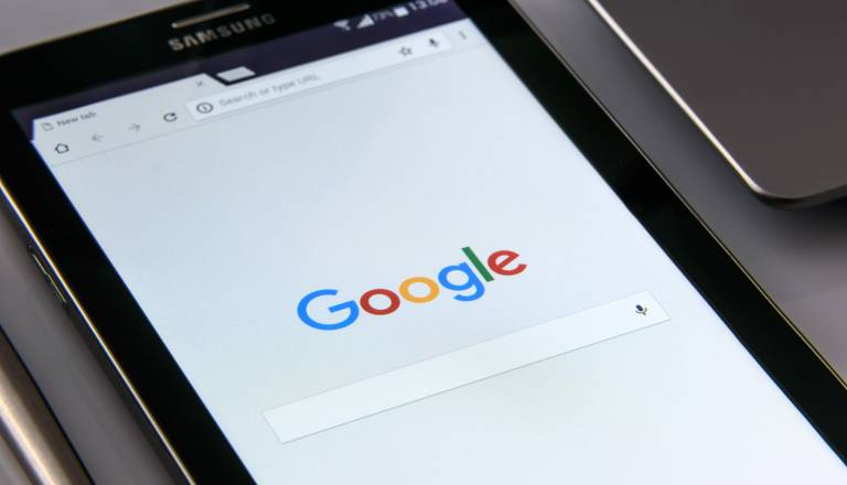 Google potrošnikom nezakonito omejeval izbiro, prihaja več milijardna globa