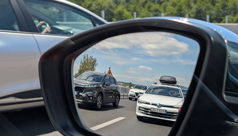 Če ob zastoju na štajerski avtocesti ne naredite prostora za pomoč, vas lahko doleti visoka globa