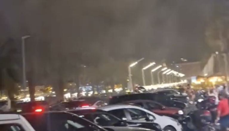 FOTO in VIDEO: Šok na splitski Rivi, gostje panično bežali