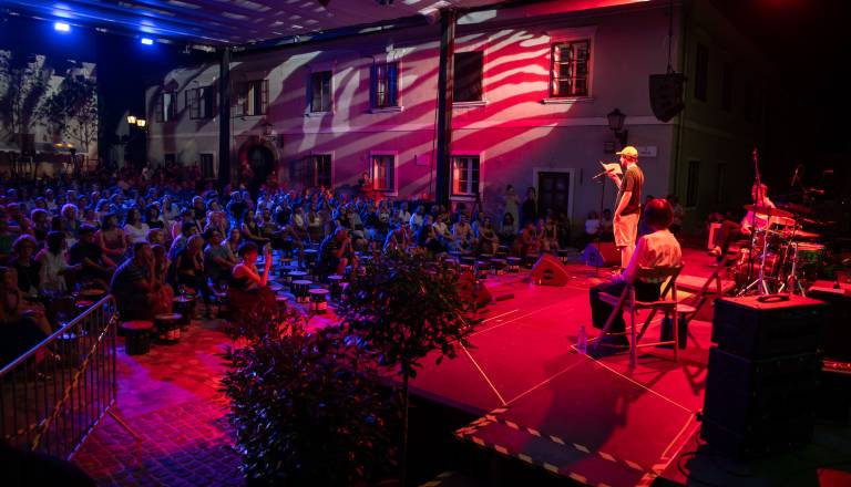 Poezija, vino in glasba se vračajo na Ptuj, prihaja Festival Versia