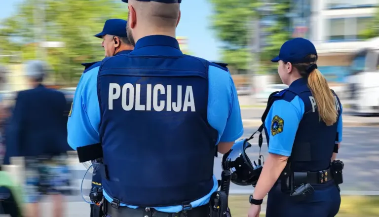Preobrat v primeru zadržanja otroka v Kamniku: Preiskovalni sodnik odredil pridržanje osumljenca