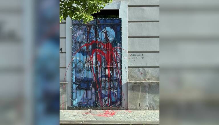 Mariborka znova tarča vandalizma, mariborska občina: »Takšna dejanja nimajo mesta v našem mestu«