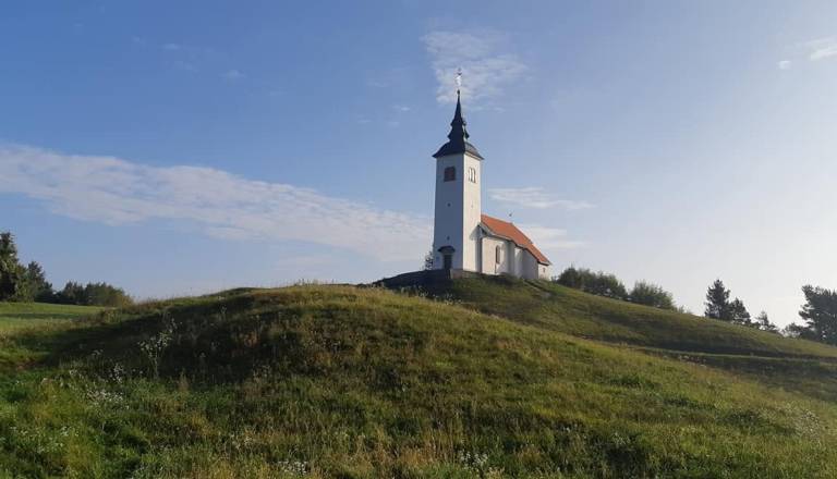 Od danes zaprta cesta proti Križni Gori