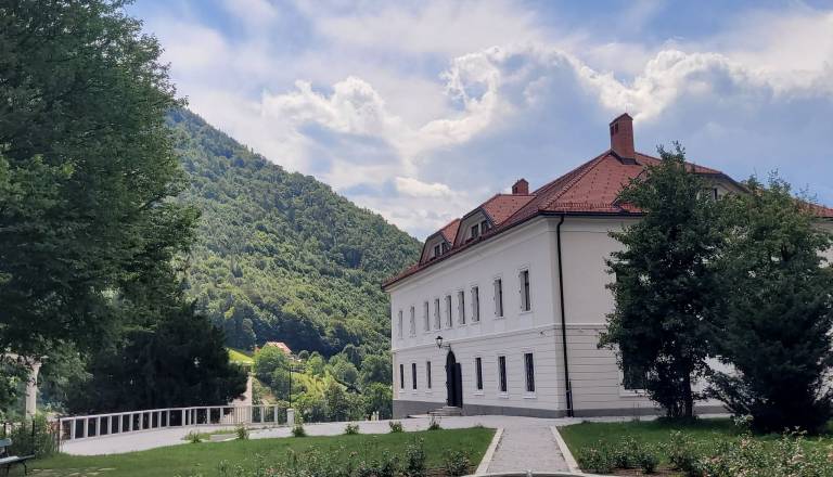 Tržič dobil novo digitalno orodje: razkriva tudi, kako polna so parkirišča