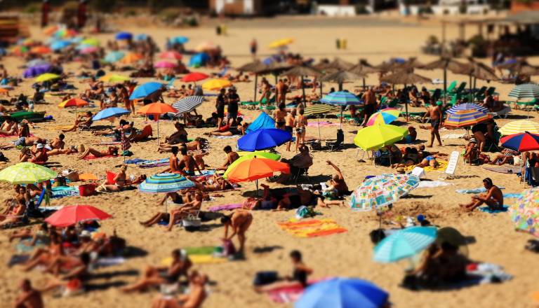 Ste na dopustu? Ta napaka vas lahko na plaži drago stane