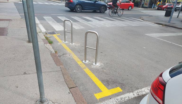 Ljubljana z novim ukrepom nad nepravilno parkirane avtomobile. Odzivi: »Končno!«