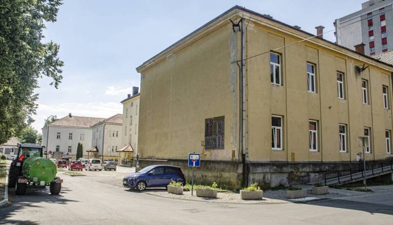 Tri leta po uničujoči poplavi škofjeloški arhiv tik pred vrnitvijo v normalne tirnice