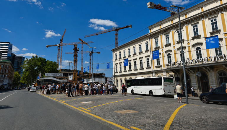 Po 62 letih se poslavlja ljubljanska avtobusna postaja, potnike čaka velika selitev