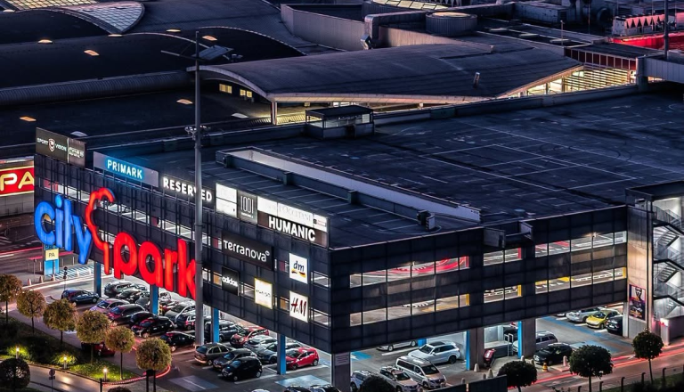 Zaradi napovedanega neurja odprti parkirni hiši Cityparka in ALEJE