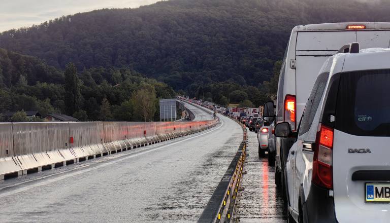 Pozor! Štajerska avtocesta zaprta v obe smeri 