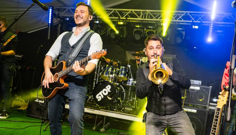 FOTO in VIDEO: Mejaši in skupina STOP poskrbeli za nepozaben večer v Gornjih Črncih 