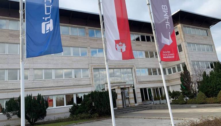 Kdo bo odloča o novem direktorju mariborskega holdinga? Svetniki zahtevajo jasne odgovore