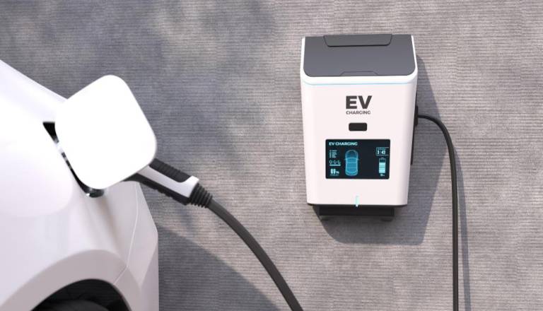 Ujemite subvencije za prehod na električno mobilnost