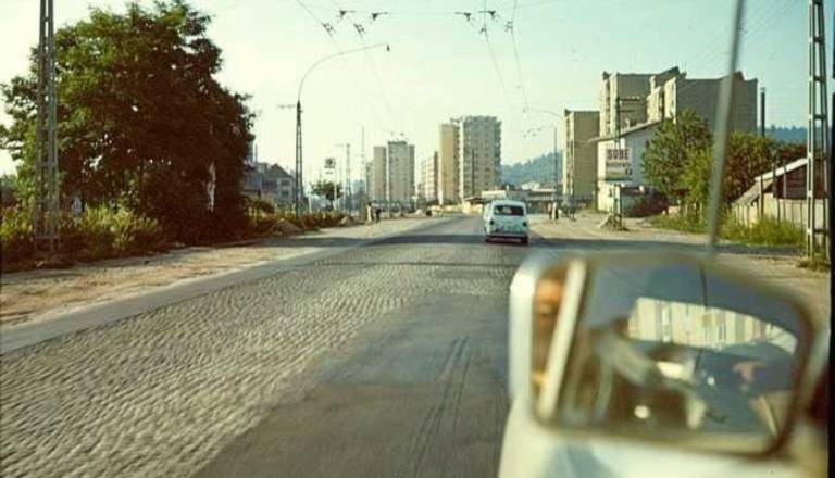 Bi danes sploh prepoznali to pomembno vpadnico v Ljubljano? Fotografiji sta sprožili val nostalgije