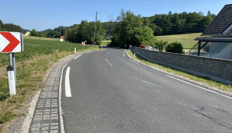 Spremembe na cesti pri Grajeni: Zakaj nove bele črte in omejitev 50 km/h?