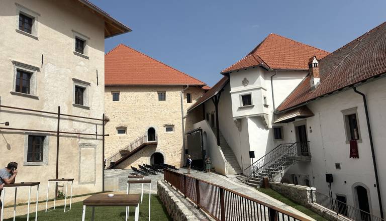  Po dolgoletnem čakanju odprl vrata prenovljeni Grad Turjak