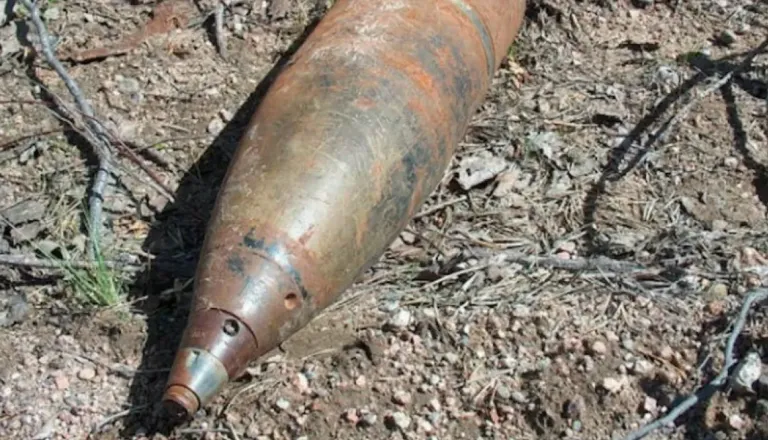 Pod železniškim mostom pri Radovljici našli 250-kilogramsko bombo, do odstranitve bodo območje varovali
