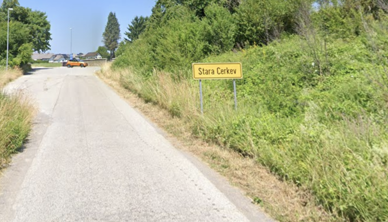 Padec z električnim skirojem v Kočevju se je končal tragično, 39-letnik umrl v bolnišnici