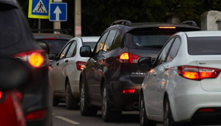 Zadnja avgustovska nedelja v znamenju gneče, promet ponekod močno upočasnjen