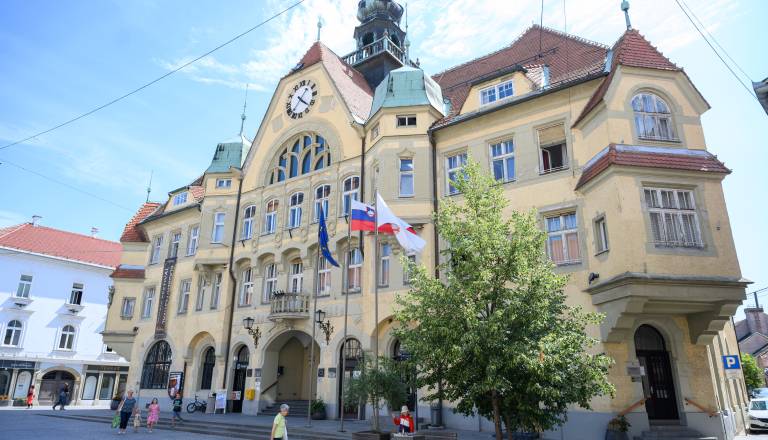 Septembra se začenja velika prenova Mestne hiše, Zelenikovo ulico čaka zapora