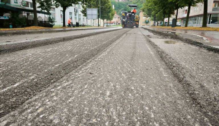 Zaradi napovedane vročine bodo gradbena dela potekala prej