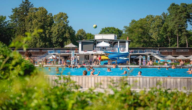 FOTO: Vstop na Mariborski otok tudi danes brezplačen