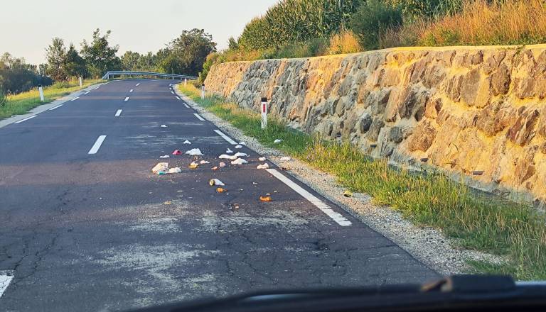 Neznani storilec na Goričkem vsak teden odvrže vreče s smetmi: »Lahko te je sram«