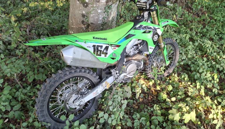 Ukraden 12.000 evrov vreden motokros našli v gozdu
