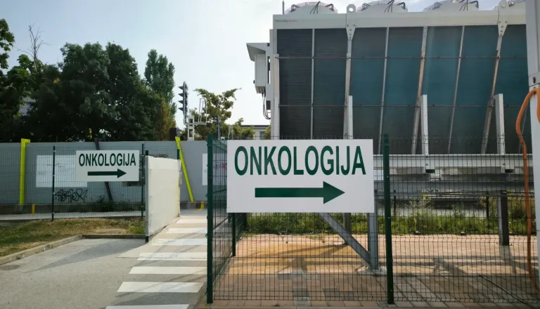 UKC Maribor spreminja prometni režim, dostop do onkologije bo drugačen