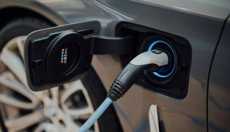 Električni avto brez subvencije: Preverili smo, če ga je še vredno kupiti