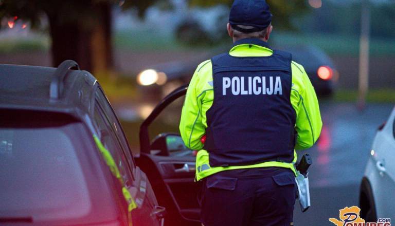 V tragični nesreči na Štajerskem življene izgubil mladoletni voznik mopeda