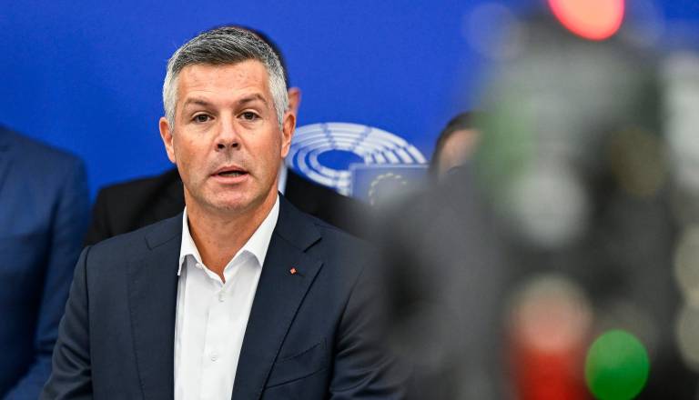 Asistent Matjaža Nemca napihal in imel ponarejeno vozniško, Nemec: »Vsakdo, ki stori napako, mora zanjo tudi odgovarjati«