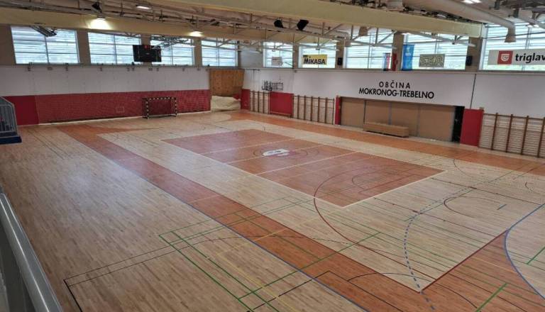 Kar petnajst let je občina čakala, da bo domača dvorana v njihovi lasti