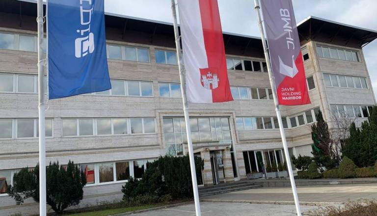 So zaposlene v Javnem holdingu Maribor silili v podpise za župansko kandidaturo?