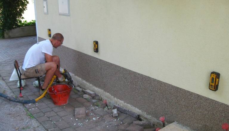 Suša povzroča razpoke na stavbah – rešitev zagotavlja Uretek 