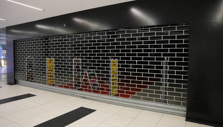 V nekdanje prostore Hervisa prihaja nov ponudnik, Intersport razkril, ali načrtuje širitev v Pomurje