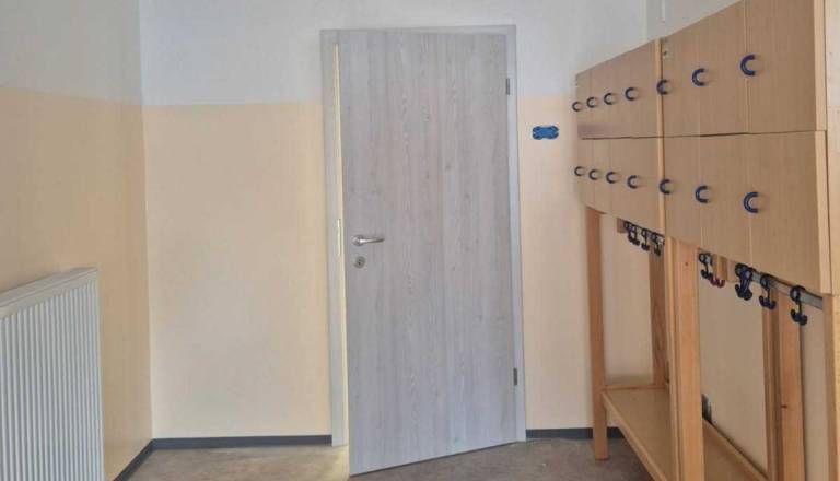 Nove učilnice, prenovljene sanitarije in telovadnica: Kaj vse so poleti uredili v škofjeloških šolah?