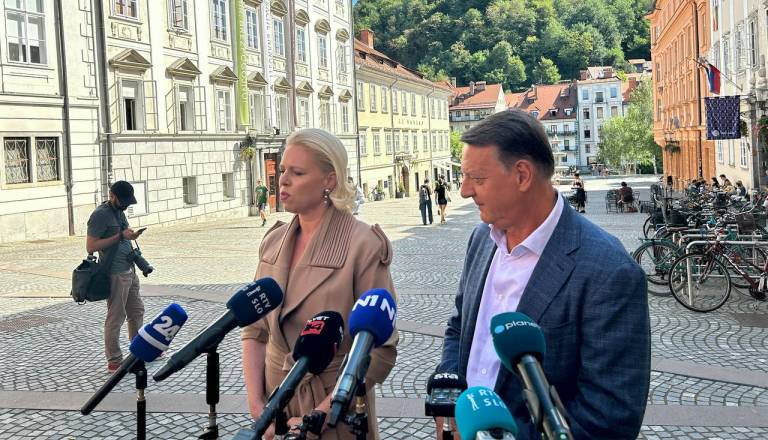FOTO in VIDEO: Klakočar in Rop sklicala tiskovno. Napovedala še enega kandidata za župana Ljubljane