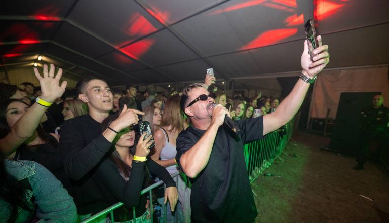 FOTO in VIDEO: Beltinski park preplavili mladi, za vrhunec večera poskrbela In Vivo in 2Soma