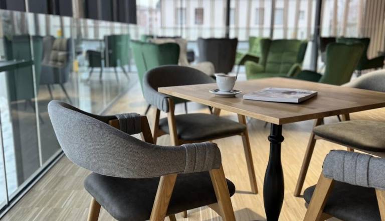 Ribniški lokal odgovarja na očitke glede drobiža: »Takšne kovance sprejemamo in se jih ne branimo«