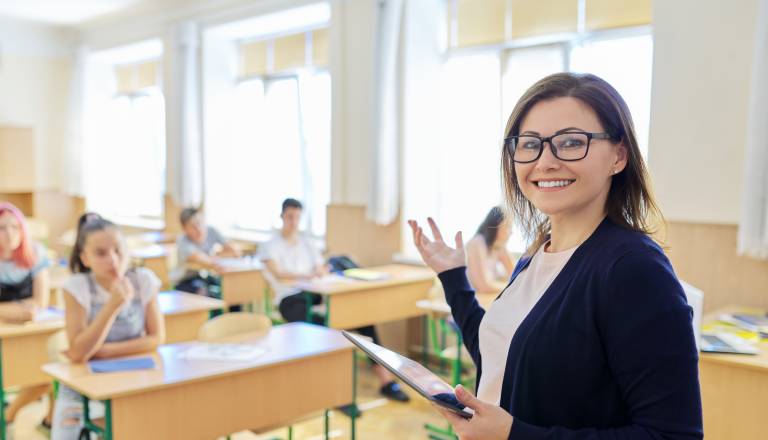 GLASUJTE: Iščemo naj učiteljico ali učitelja na Gorenjskem