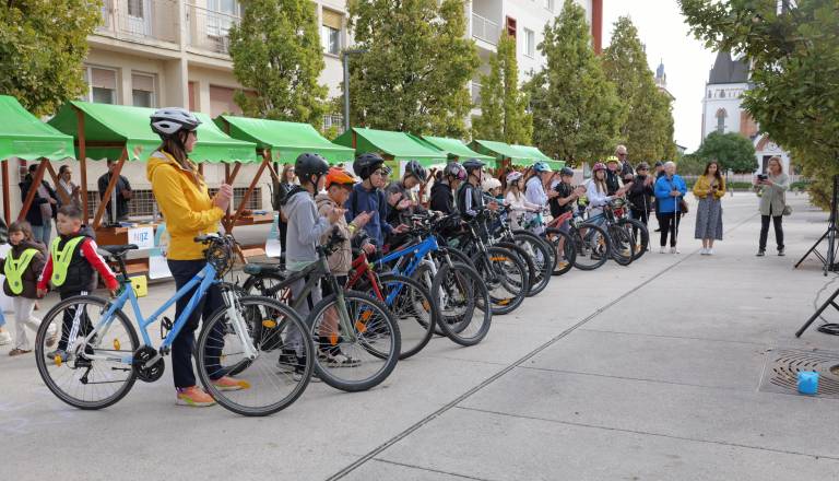FOTO: V Murski Soboti danes dan brez avtomobila, v centru mesta pestro dogajanje