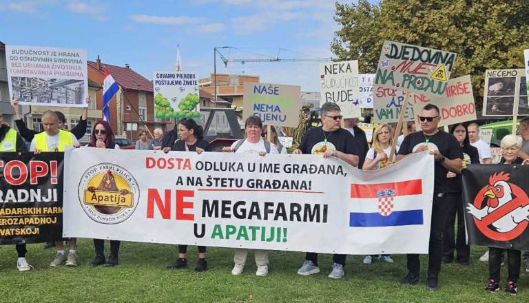 Domačini na ulice zaradi načrtovane farme Perutnine Ptuj: »Ne želimo vaše megafarme«