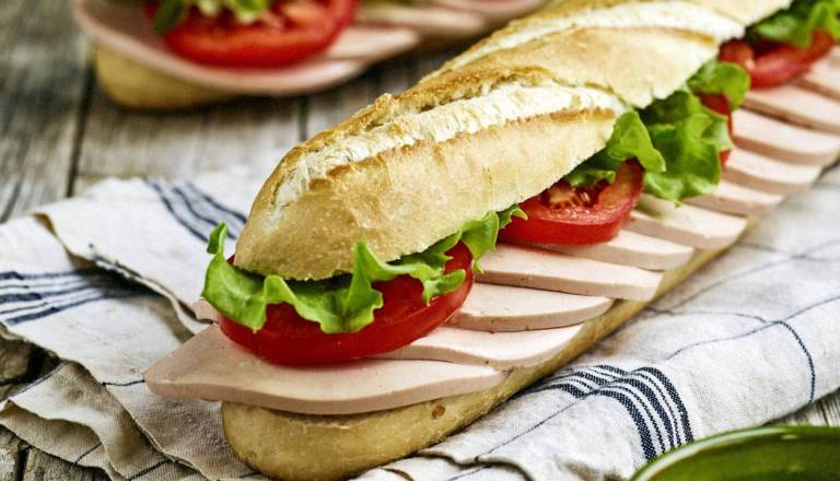 Zakaj so nekateri izdelki Perutnine Ptuj označeni kot halal?