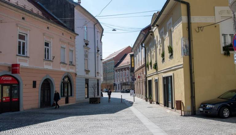 Brez naslova