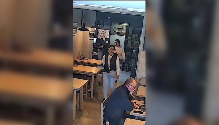 Sredi belega dne udarile v štajerskem lokalu, iz torbice zaposlene naj bi odnesle denar