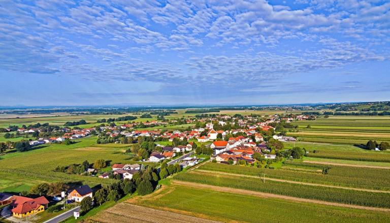Velika novost ob igrišču v Dobrovniku, gradili bodo nov športni objekt