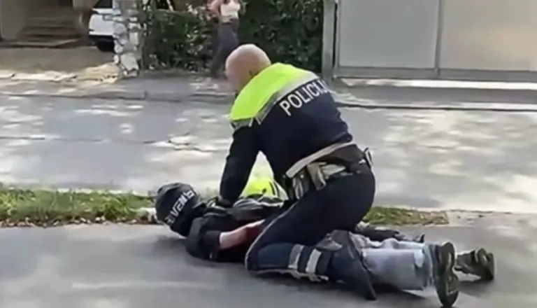 Podrobnosti incidenta v Kamniku: Policist ga je želel ustaviti, voznik je pobegnil in padel