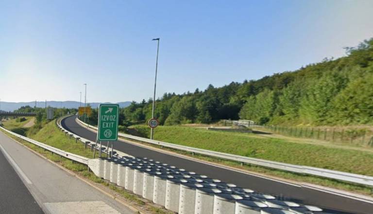 Nezaželeni »avtoštopar« opažen tudi na Dolenjskem