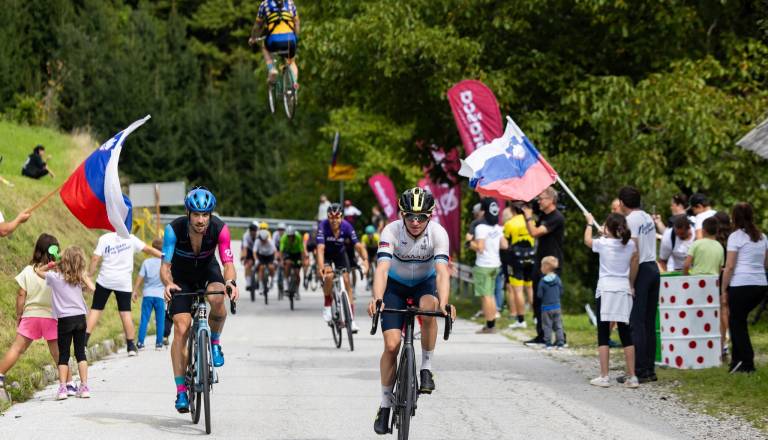 L'Etape Slovenia postregel s spektaklom, na startu 1.600 kolesarjev
